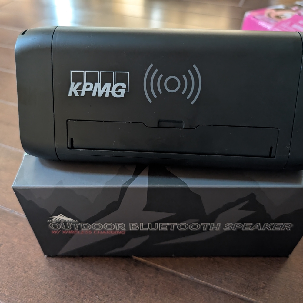 Black Outdoor Bluetooth Speaker with Wireless Charging High Sierra